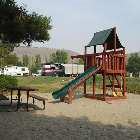 Crescent Bar Camping Resort Studio Cabin 1 Trinidad Εξωτερικό φωτογραφία