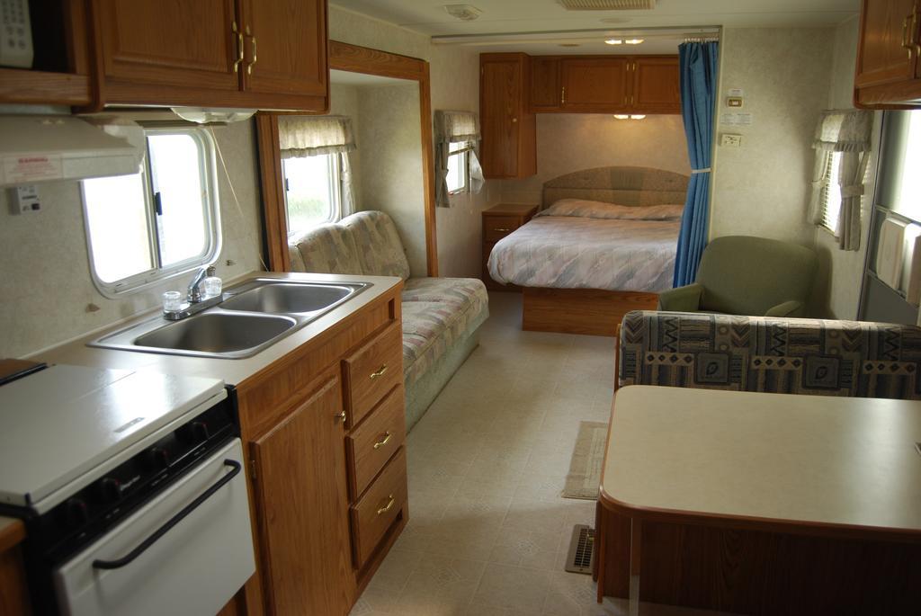 Crescent Bar Camping Resort Studio Cabin 1 Trinidad Εξωτερικό φωτογραφία