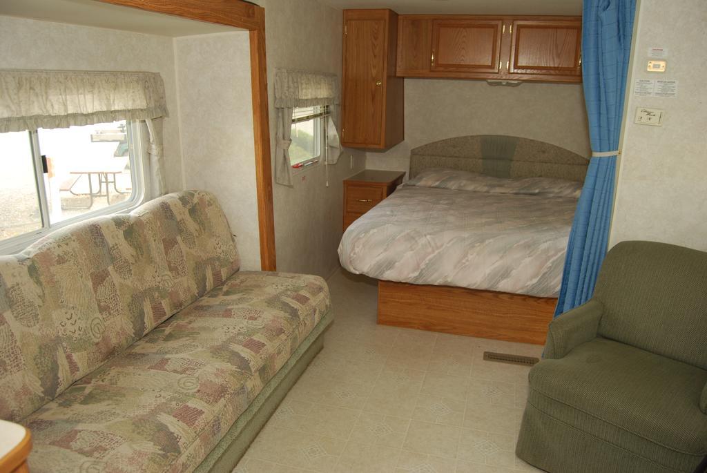Crescent Bar Camping Resort Studio Cabin 1 Trinidad Εξωτερικό φωτογραφία