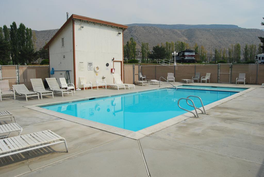 Crescent Bar Camping Resort Studio Cabin 1 Trinidad Εξωτερικό φωτογραφία