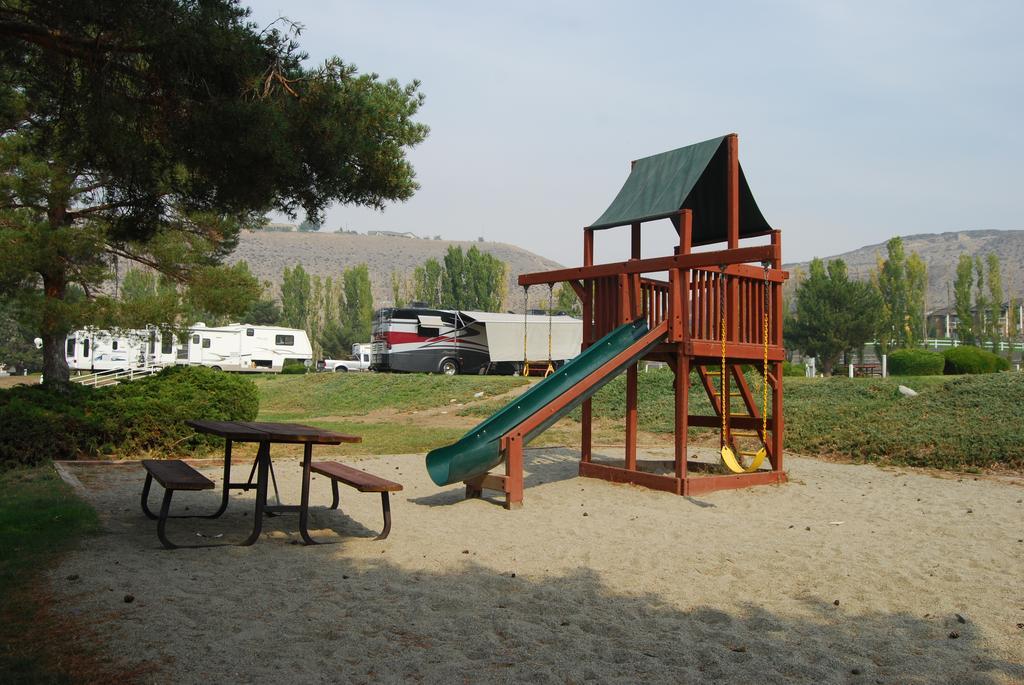 Crescent Bar Camping Resort Studio Cabin 1 Trinidad Εξωτερικό φωτογραφία