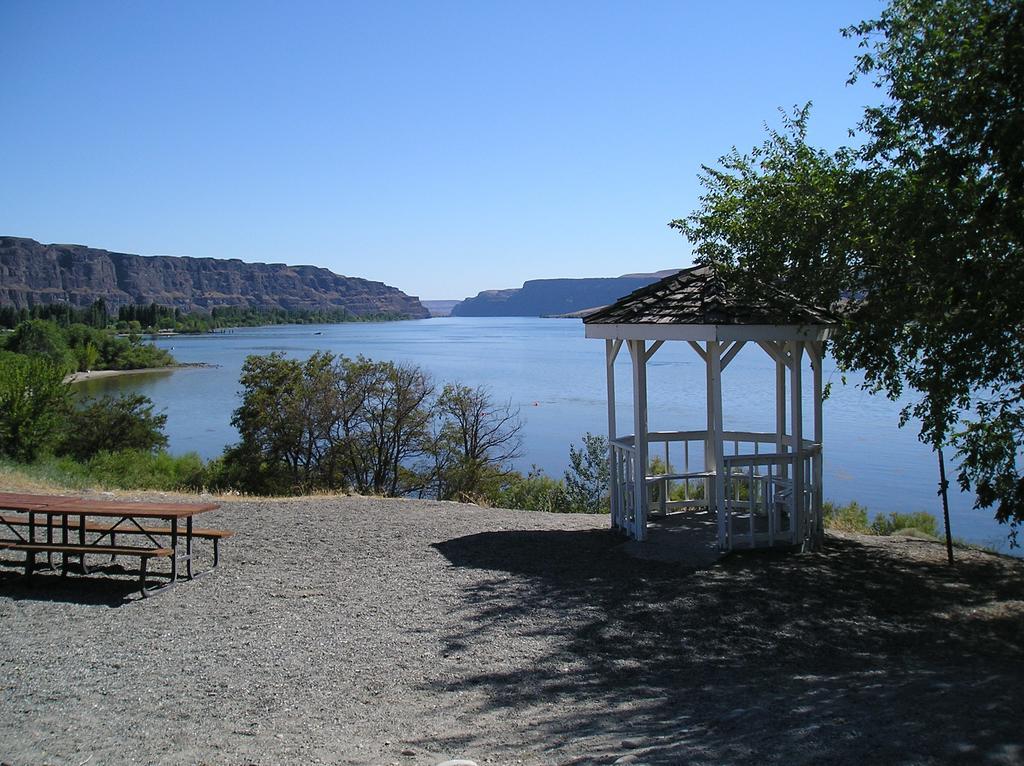 Crescent Bar Camping Resort Studio Cabin 1 Trinidad Εξωτερικό φωτογραφία
